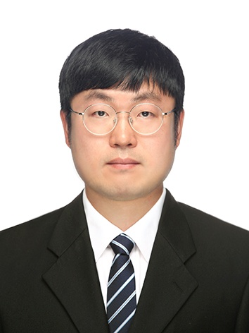 최휘웅조교수 사진